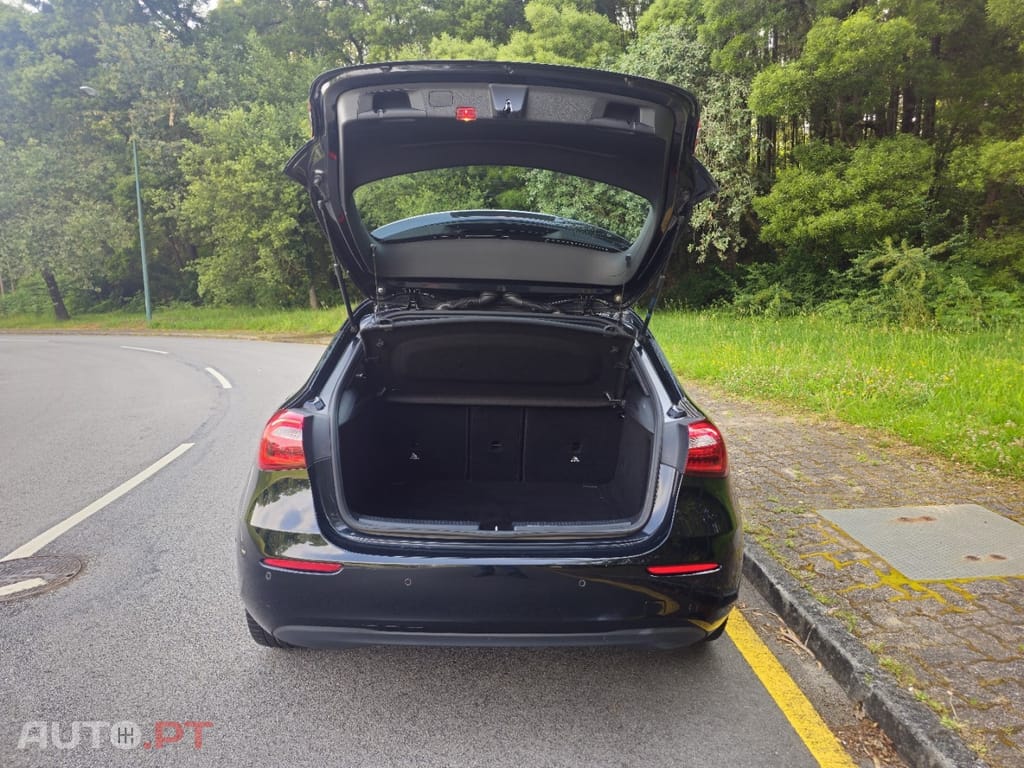 Mercedes-Benz A 180 d 7G-DCT