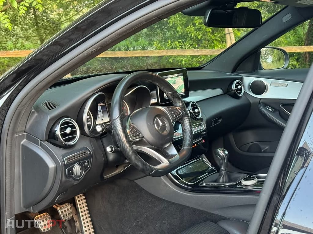 Mercedes-Benz C 220 d AMG Line