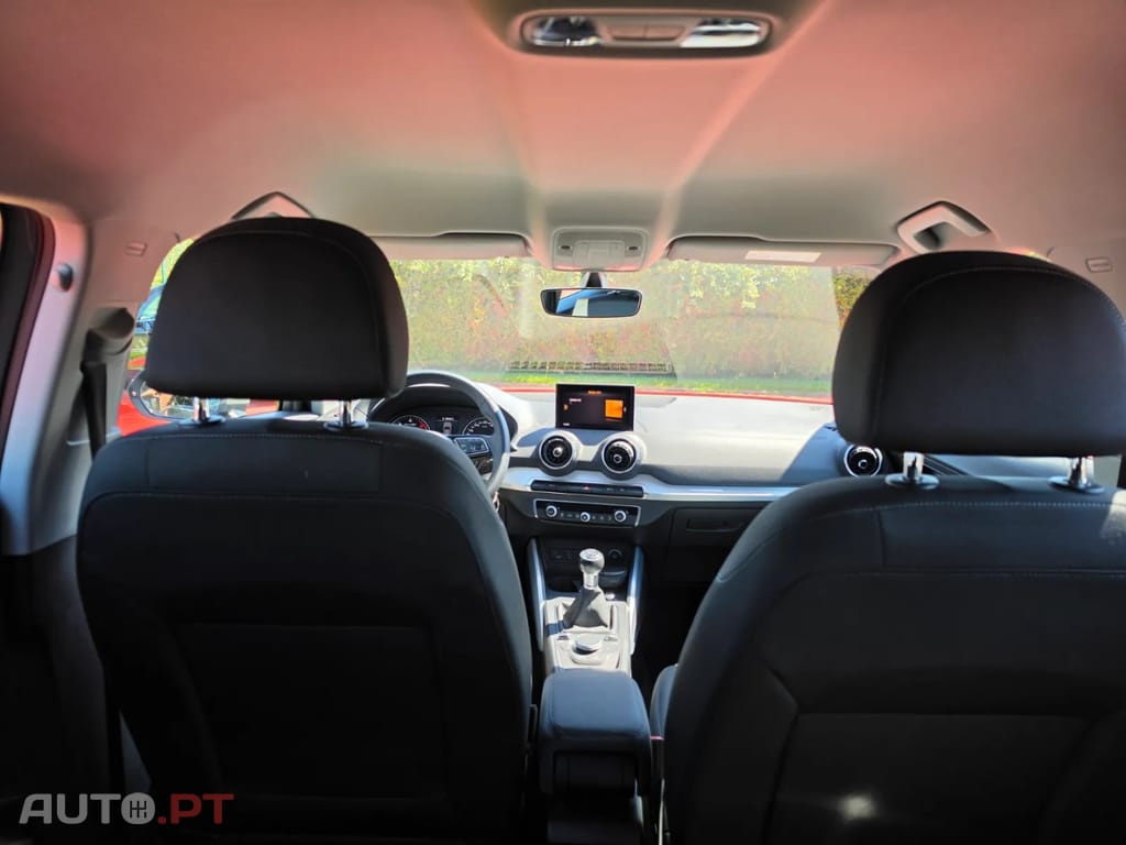 Audi Q2 1.6 TDI Design — fotografia 6
