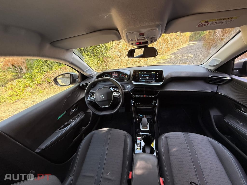Peugeot E-208 50 kWh Allure
