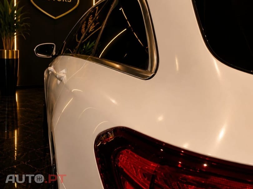 Mercedes-Benz C 250 (BlueTEC) d Station 7G-TRONIC AMG Line