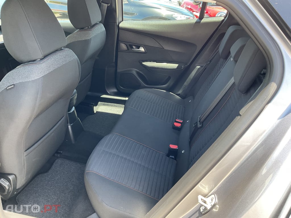 Peugeot 2008 1.2 PureTech Active