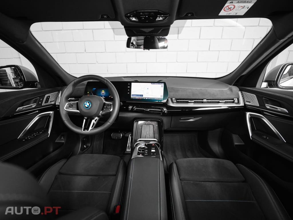 BMW iX2 xDrive30 Pack Desportivo M Pro