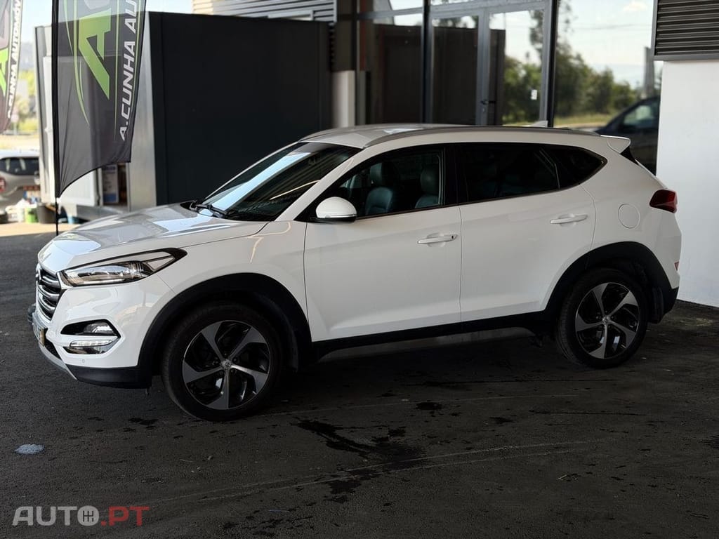 Hyundai Tucson blue 1.7 CRDi 2WD Advantage
