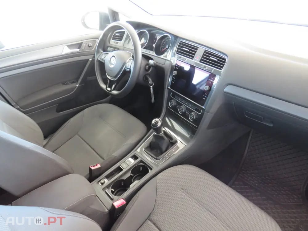 Volkswagen Golf 1.6 TDI Confortline