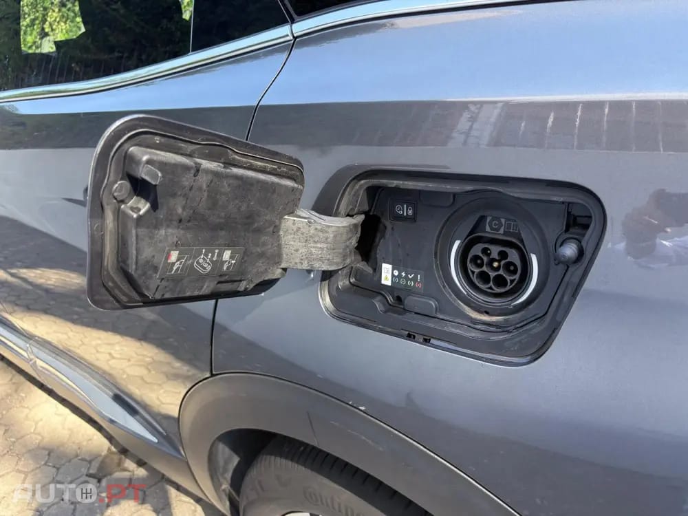 Peugeot 3008 1.6 Hybrid GT e-EAT8