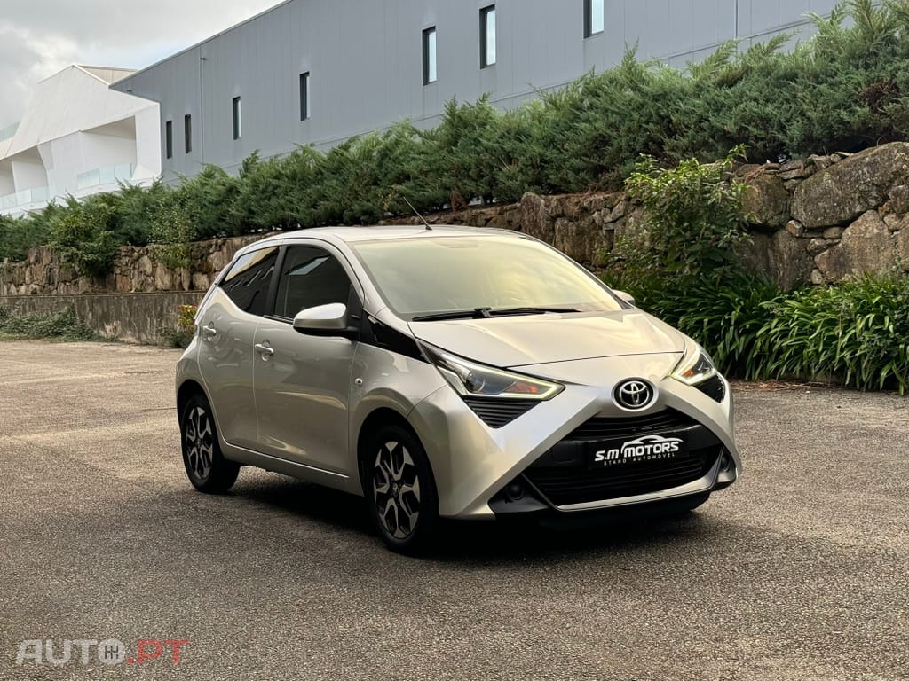Toyota Aygo 1.0 X-Play Plus