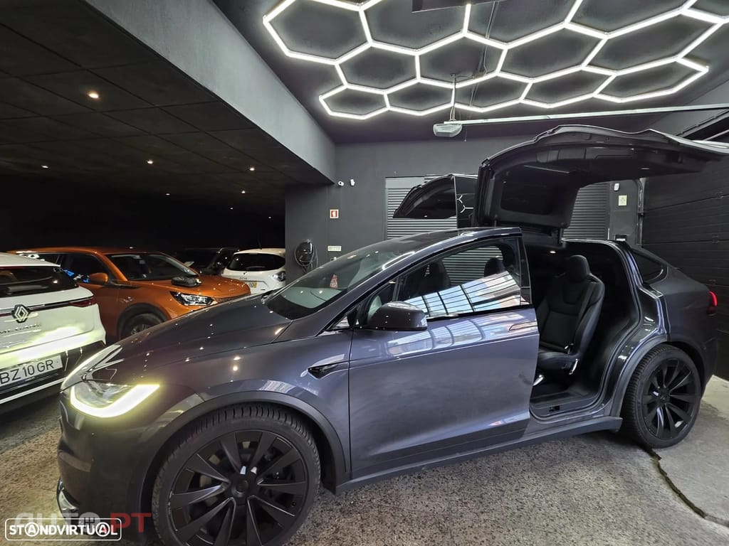 Tesla Model X Plaid AWD