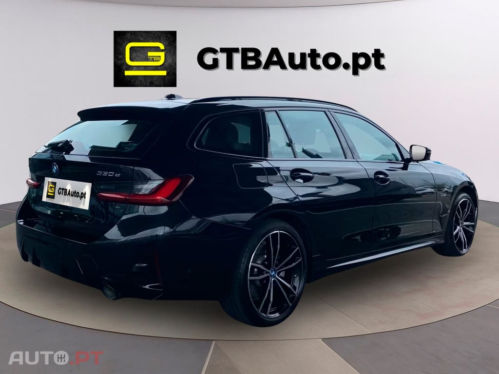 BMW 330 xDrive Touring M Sport I.V.A DEDUTIVEL
