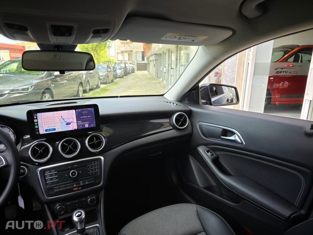 Mercedes-Benz CLA 180 d Shooting Brake