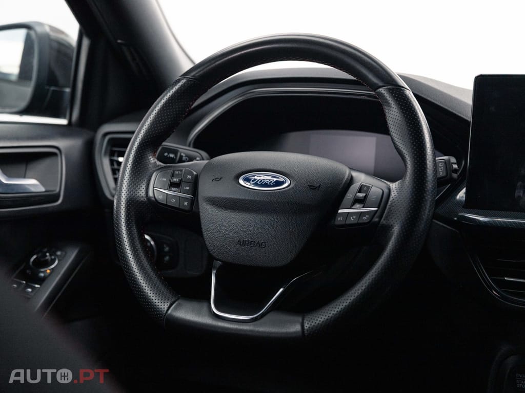 Ford Focus SW 1.0 EcoBoost MHEV ST-Line