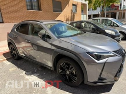 Lexus UX 250H