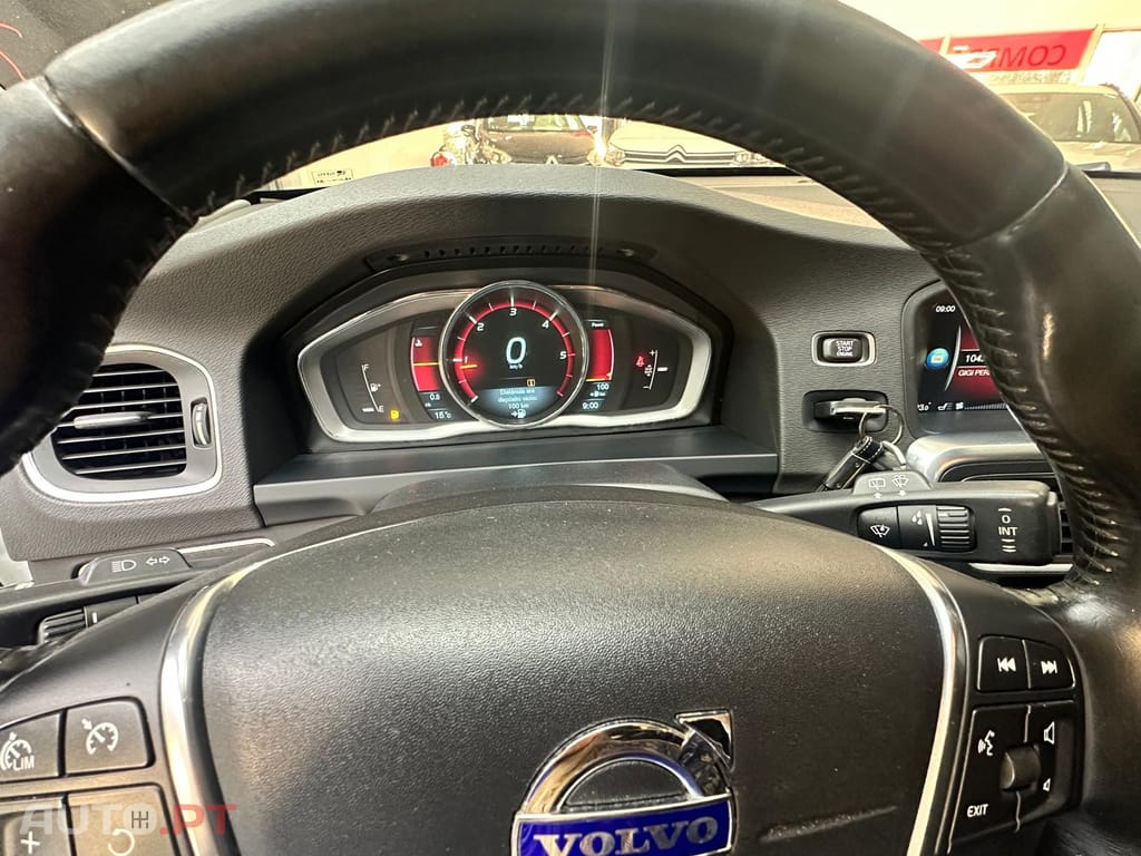 Volvo V60 2.0 D4 Momentum Eco