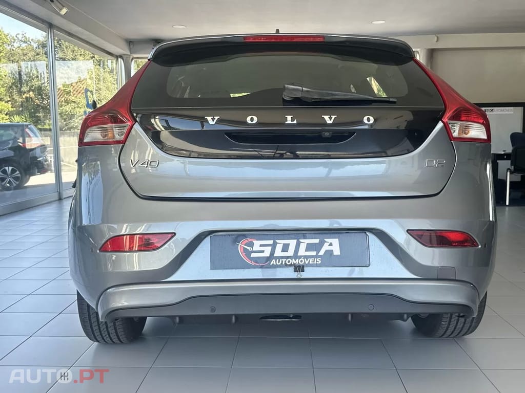 Volvo V40 1.6 D2 Momentum Eco