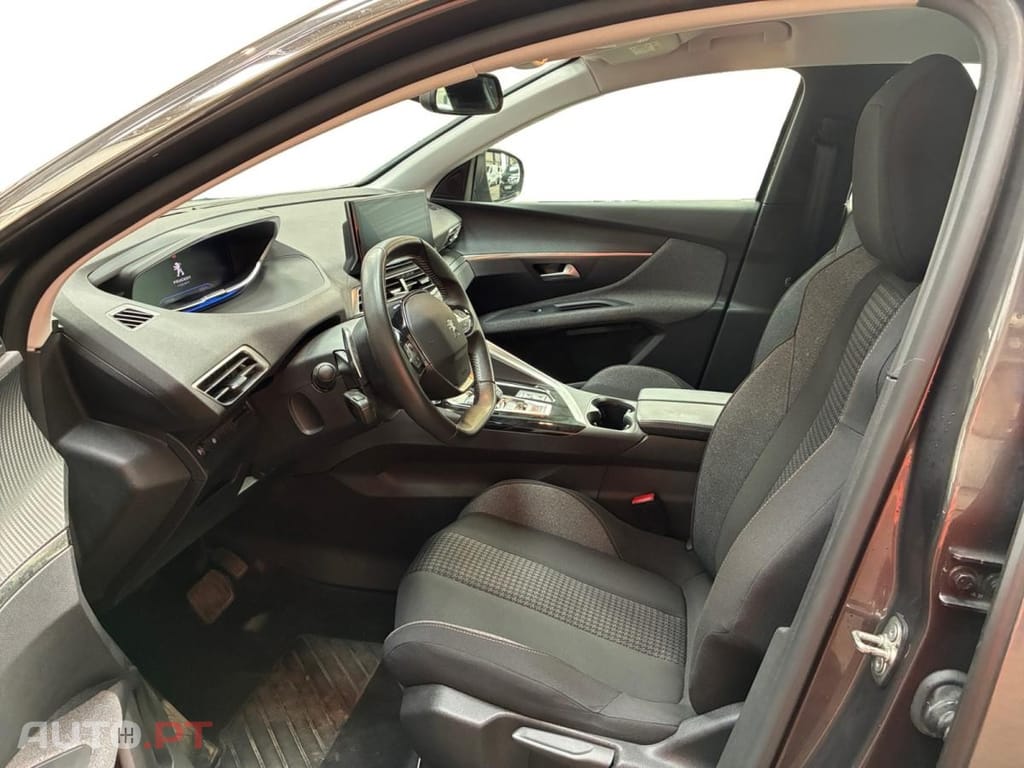 Peugeot 3008 1.5 BlueHDi Active Pack EAT8