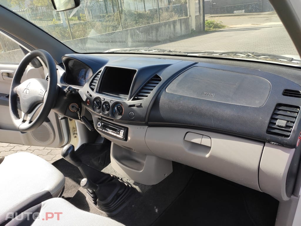 Mitsubishi L200 2.5 DID 4X4 CAB. SIMPLES