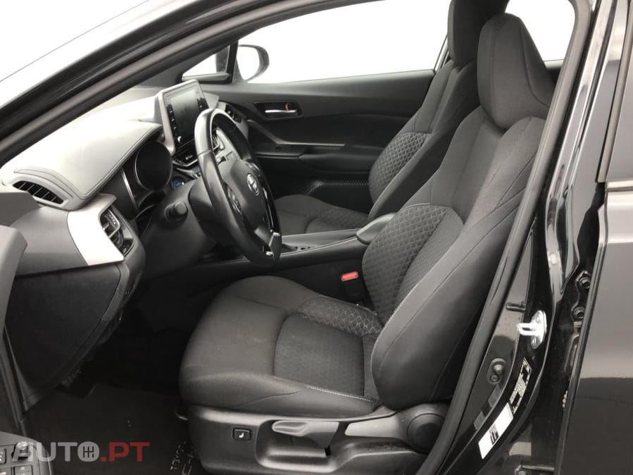 Toyota C-HR 1.8 Hybrid Dynamic Business