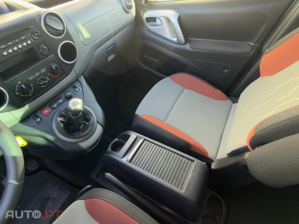 Peugeot Partner 1.6 HDI  5 LUGARES