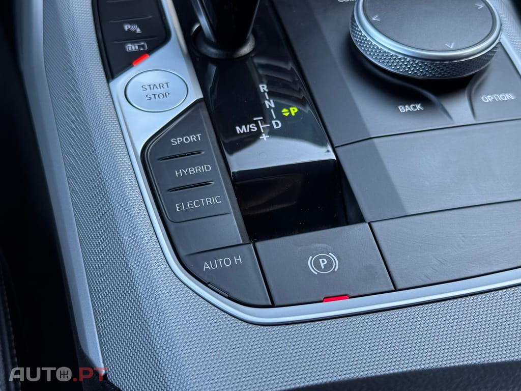 BMW 320 e Touring Auto