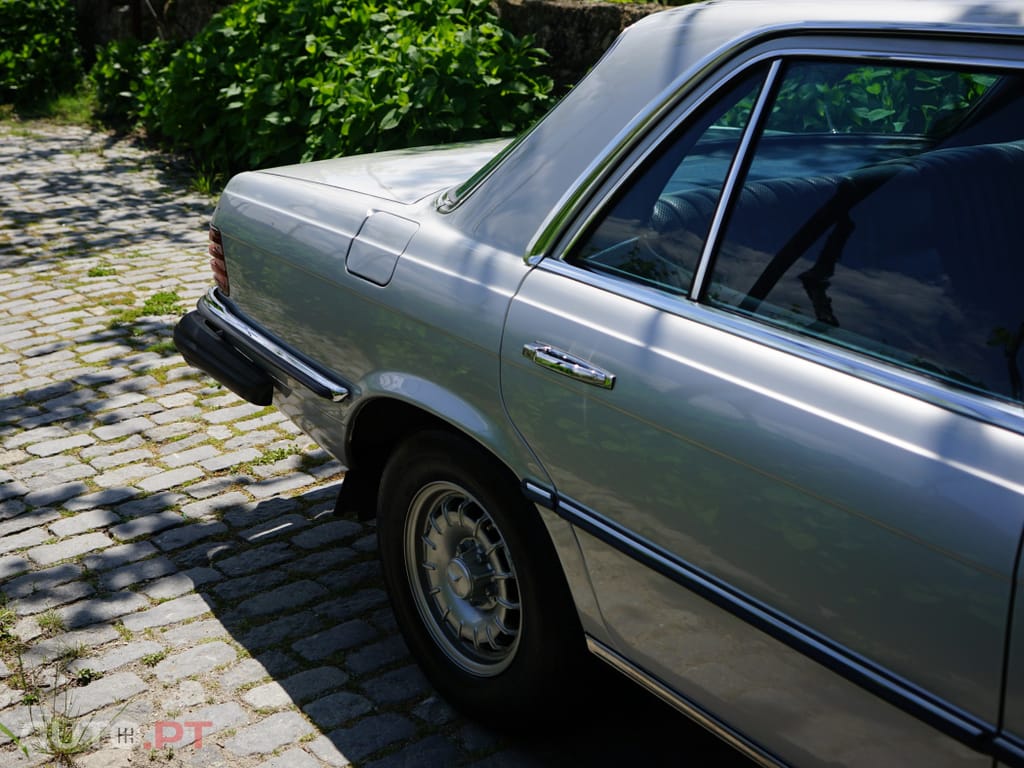 Mercedes-Benz 300 SD