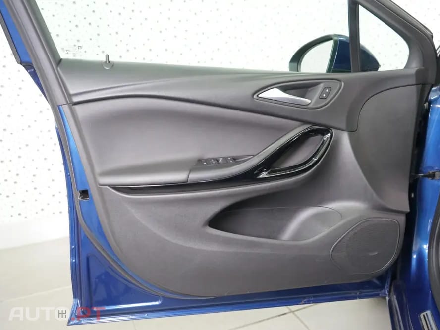 Opel Astra Sports Tourer 1.2 T Edition