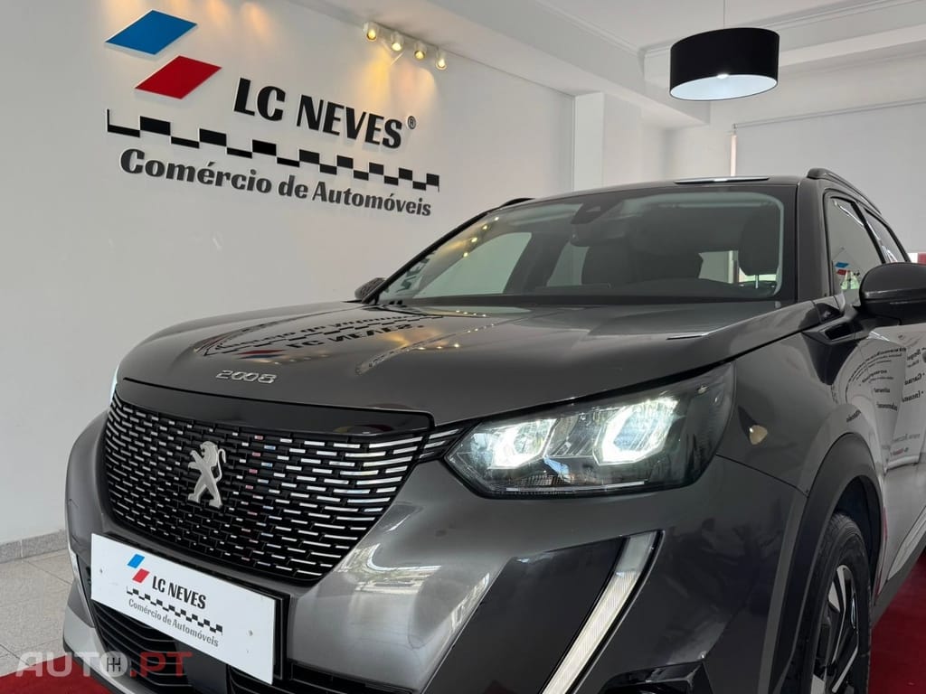 Peugeot 2008 1.2 PureTech Allure EAT8