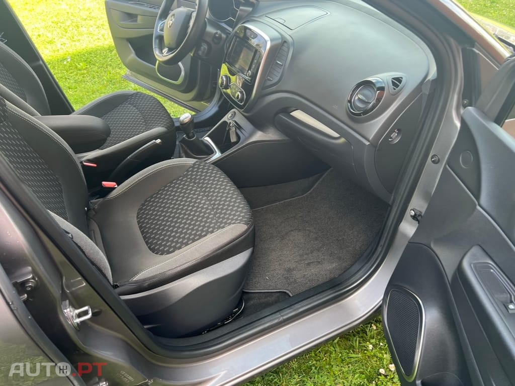Renault Captur EXCLUSIVE FULL EXTRAS