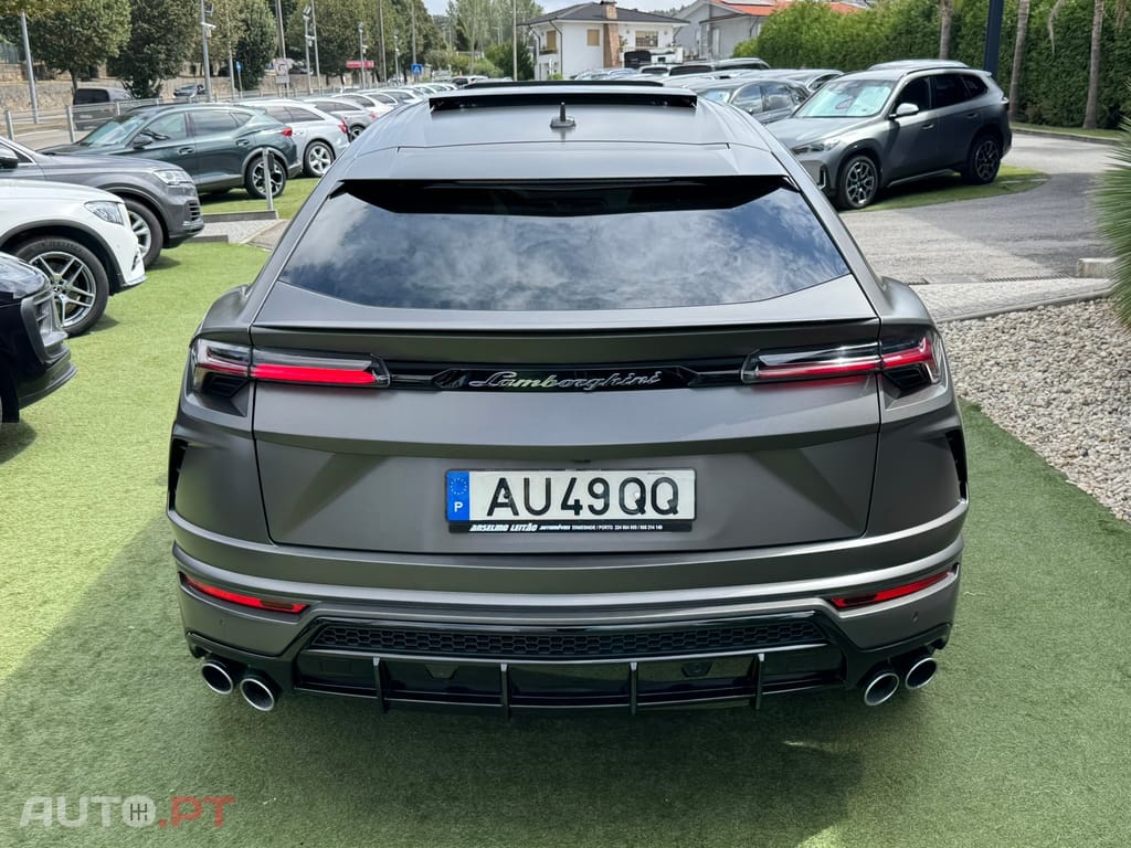 Lamborghini Urus 4.0 V8