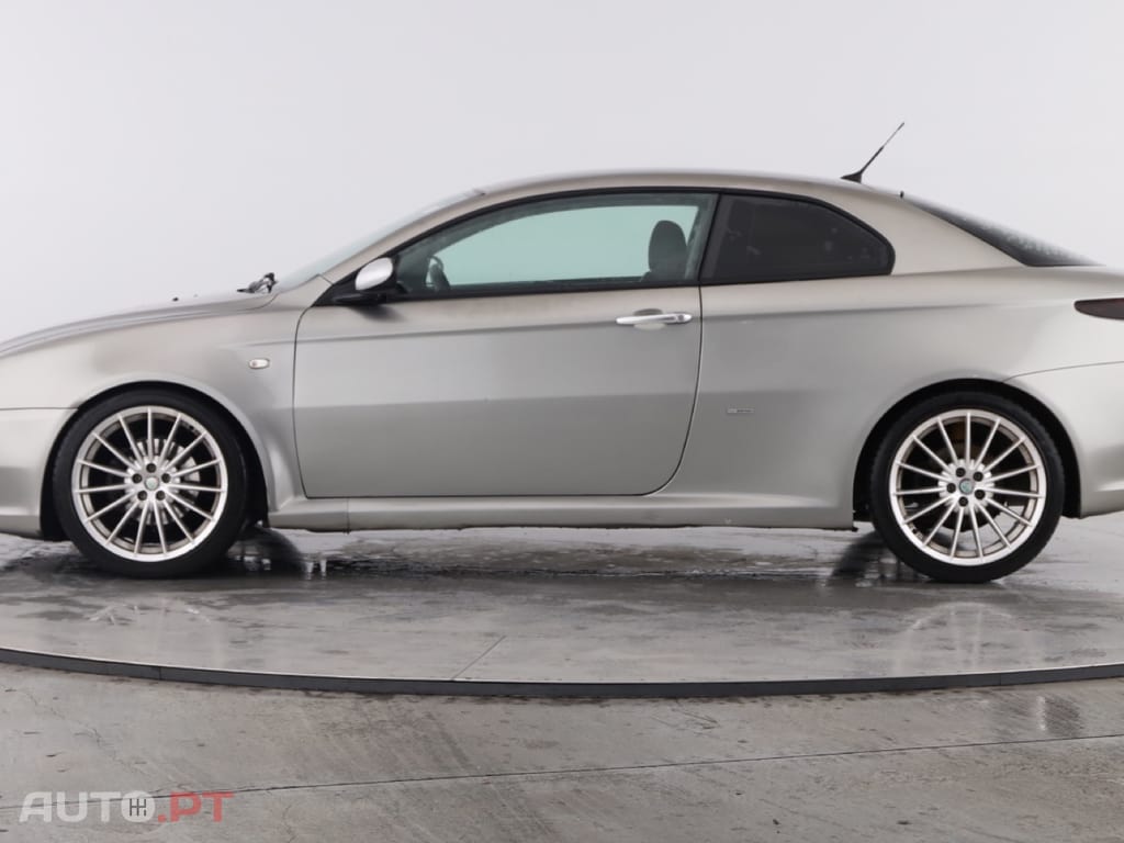 Alfa Romeo GT 1.9 JTD M-JET Q2