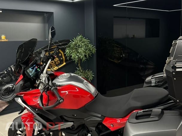 BMW F 4R90
