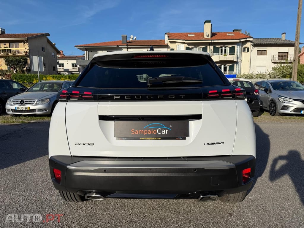 Peugeot 2008 1.2 Hybrid Allure e-DCS6
