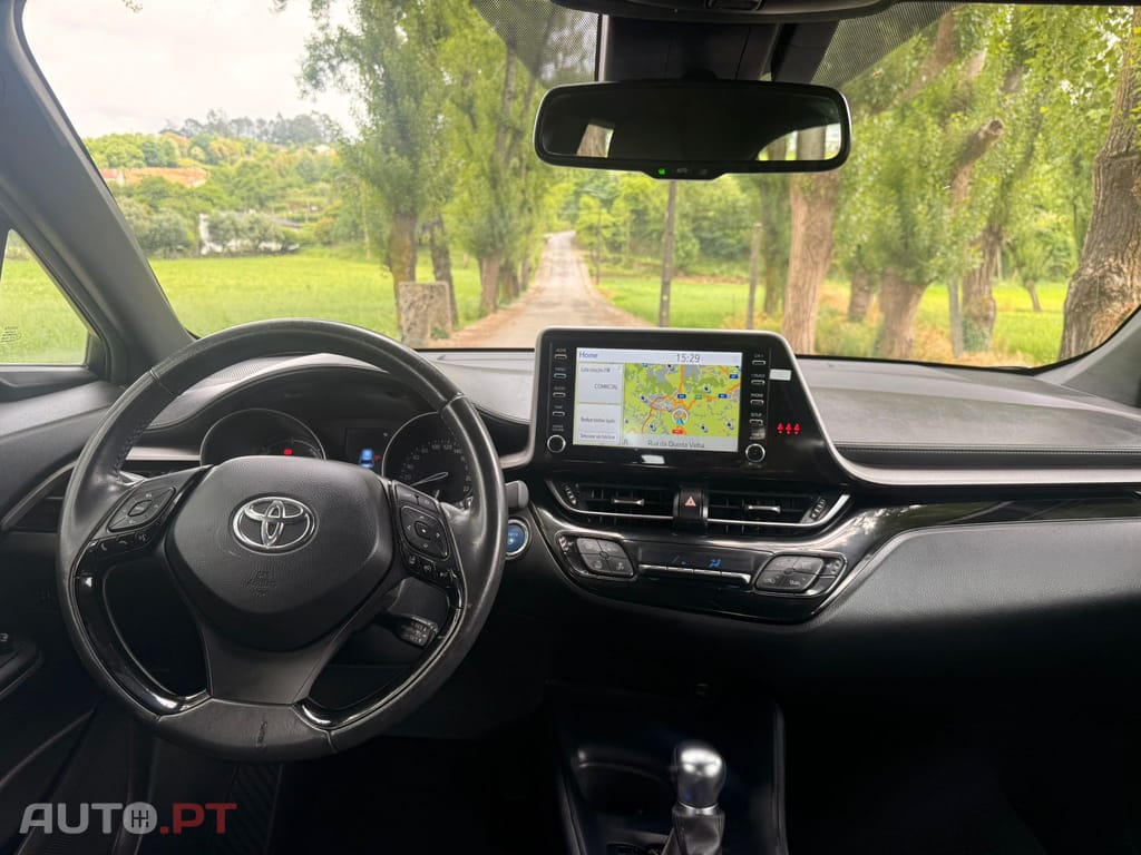 Toyota C-HR 1.8 Hybrid Dynamic Business