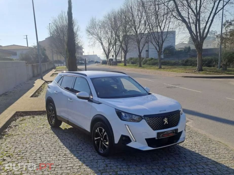 Peugeot 2008 1.5 BlueHDi Allure Pack