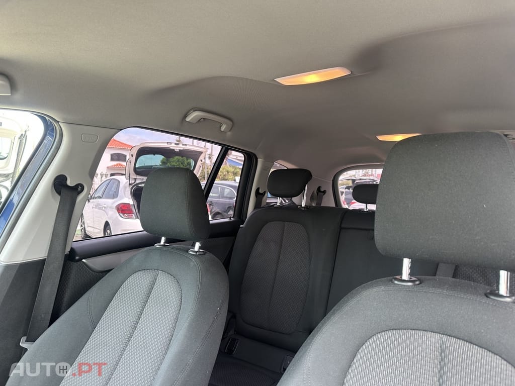 BMW 216 d 7L Line Luxury Auto