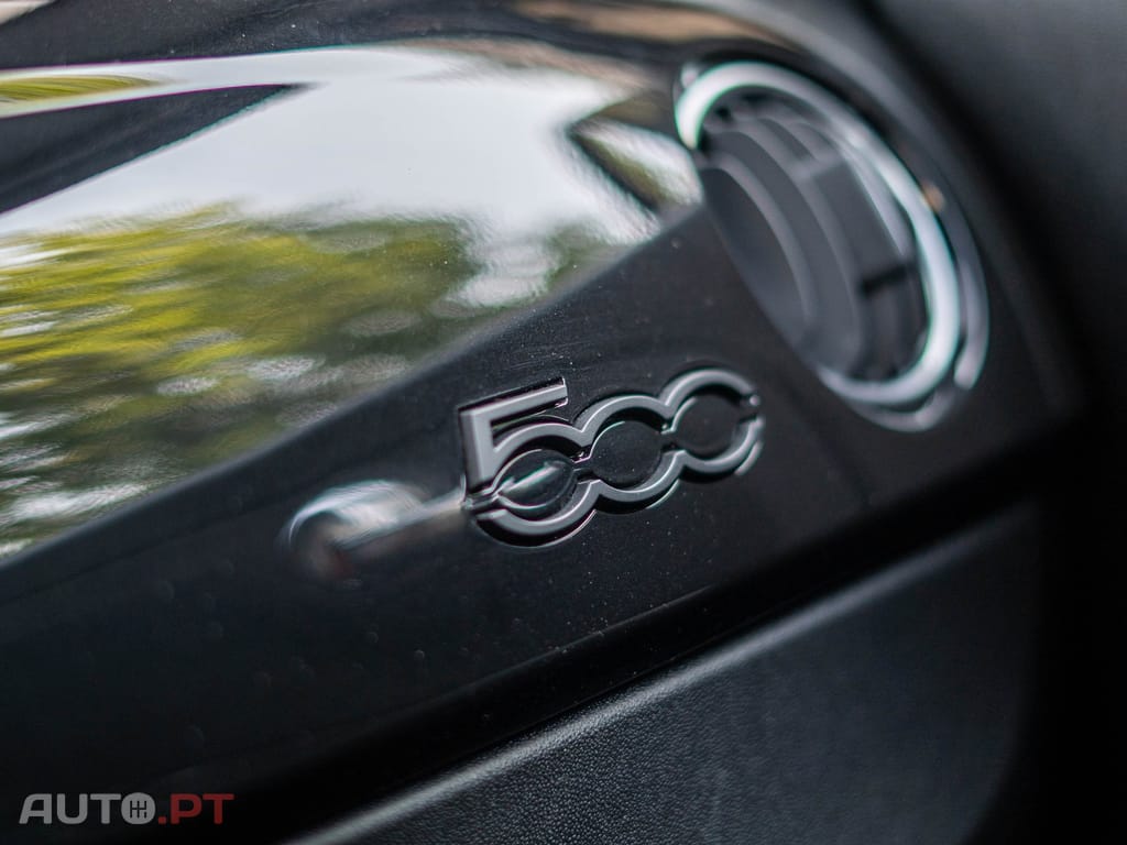 Abarth 595C 1.4 T-Jet Scorpioneoro