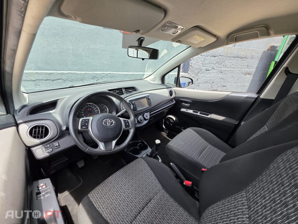 Toyota Yaris 1.0 VVT-i Comfort+Navi