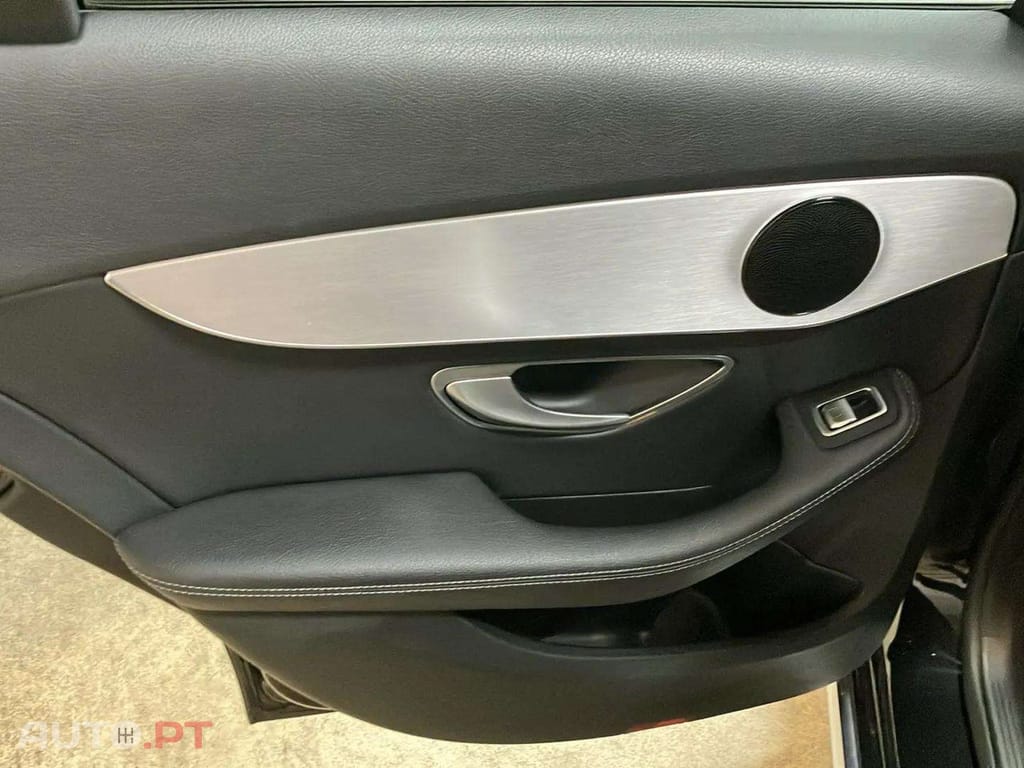 Mercedes-Benz C 300 de Avantgarde