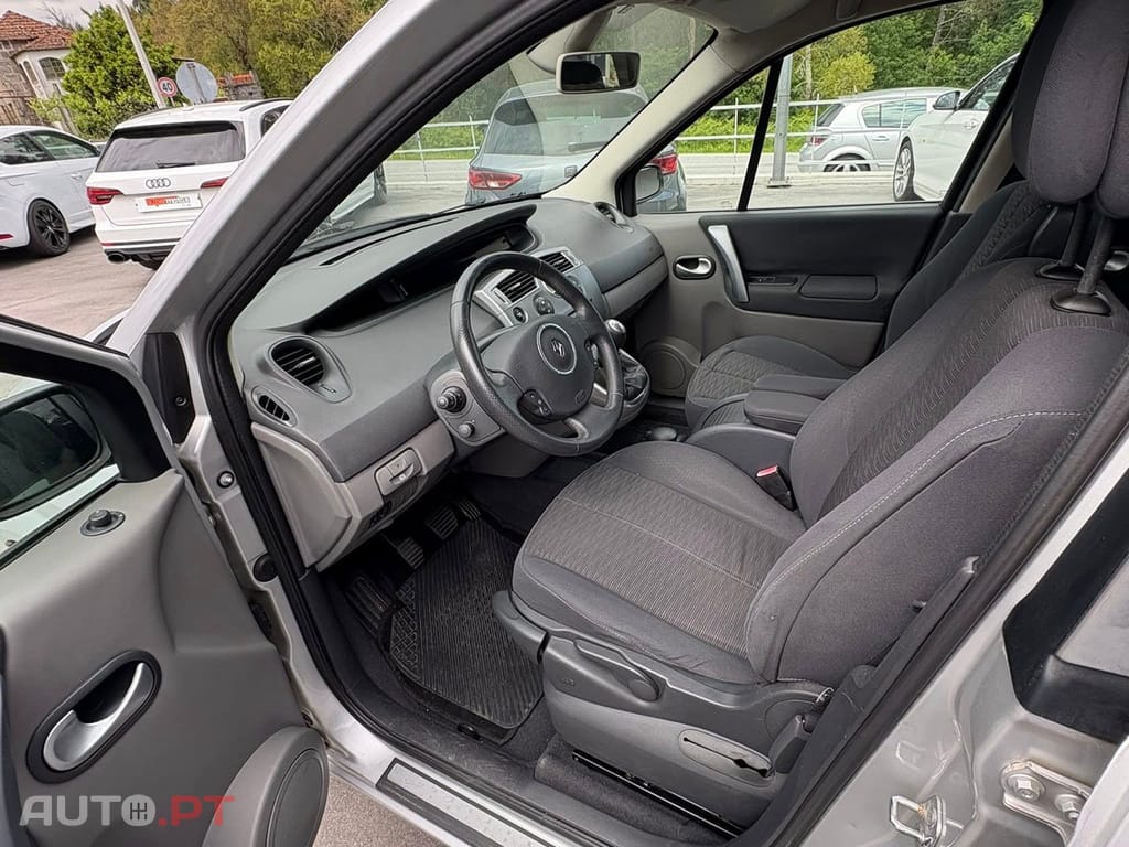 Renault Grand Scénic 𝗜𝗜 𝟭.𝟱 𝗱𝗖𝗶