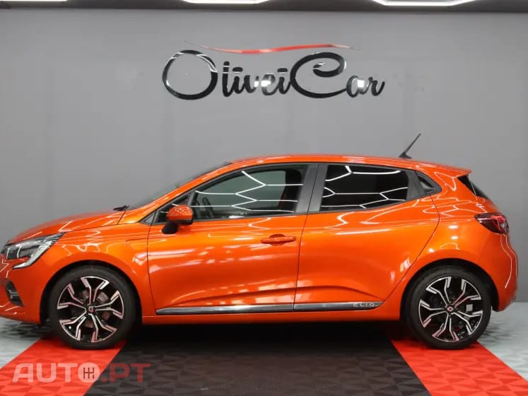 Renault Clio 1.5 Blue dCi Intens — fotografia 6