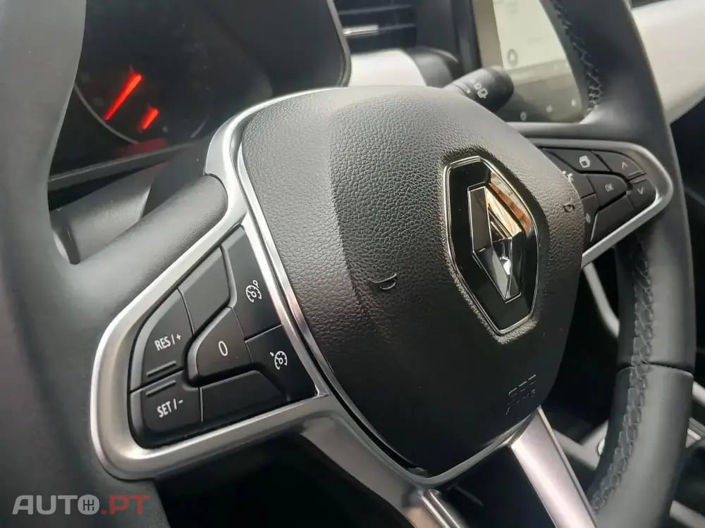 Renault Clio Outro