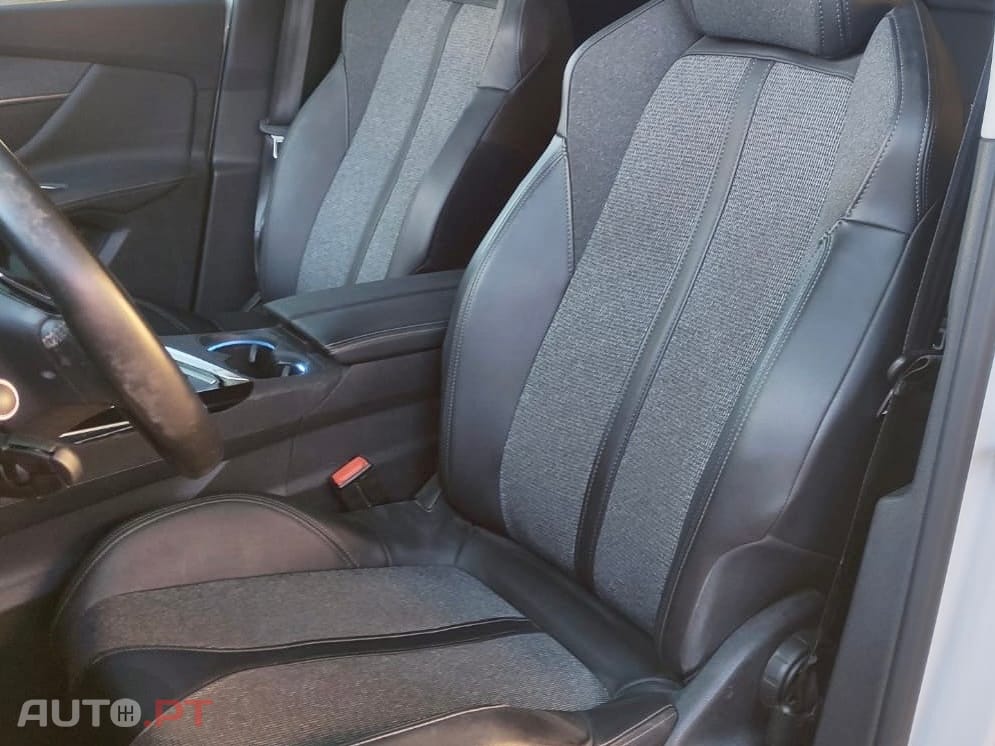 Peugeot 3008 1.5 BlueHDi Allure