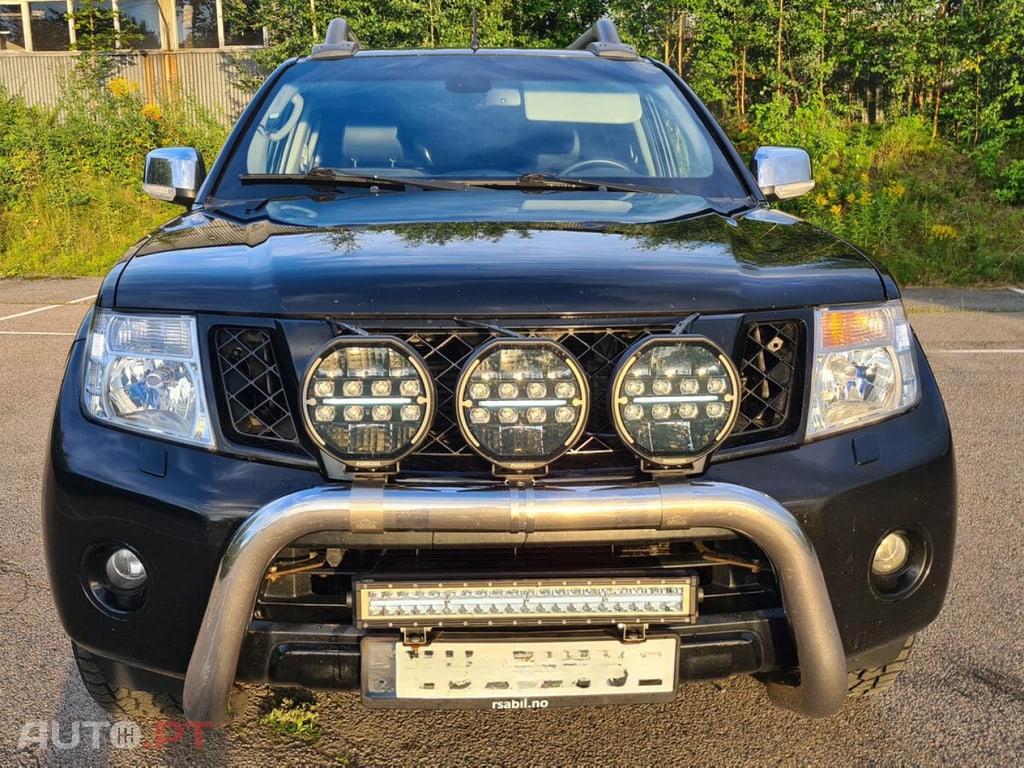 Nissan Navara 2.5-190 D