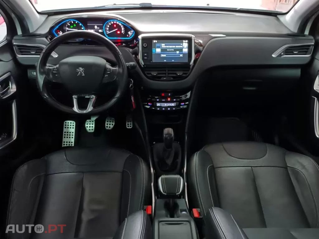 Peugeot 2008 1.2 PureTech Allure