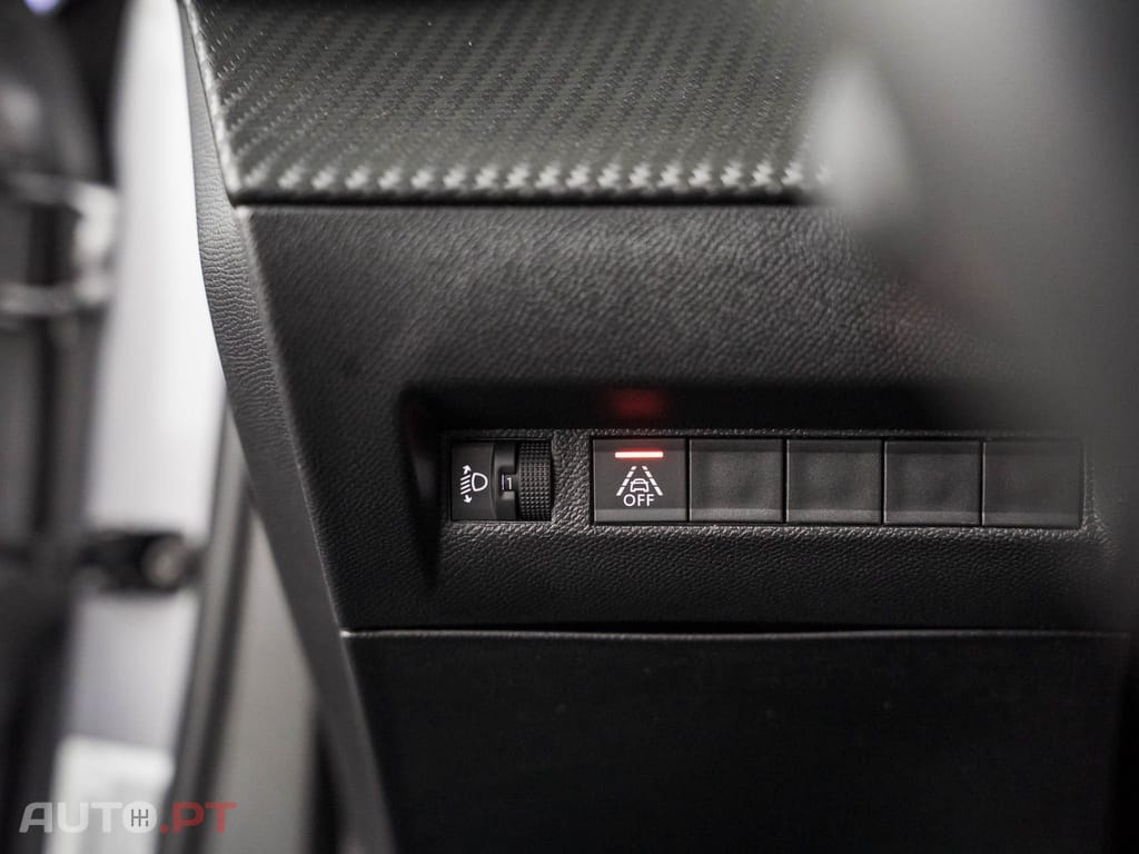 Peugeot 2008 1.2 PureTech Active Pack
