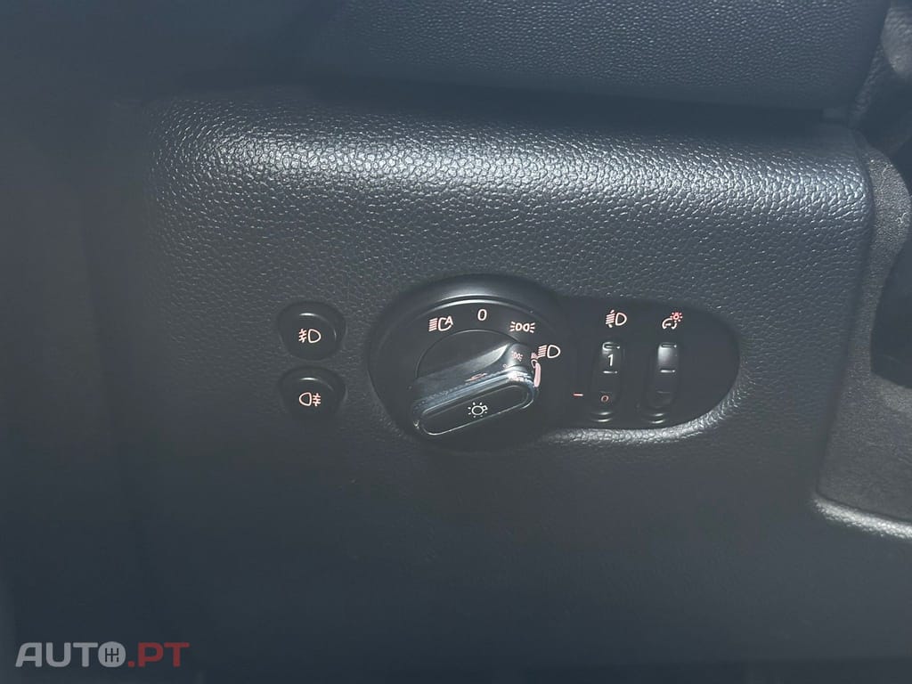 MINI Cooper Cooper D