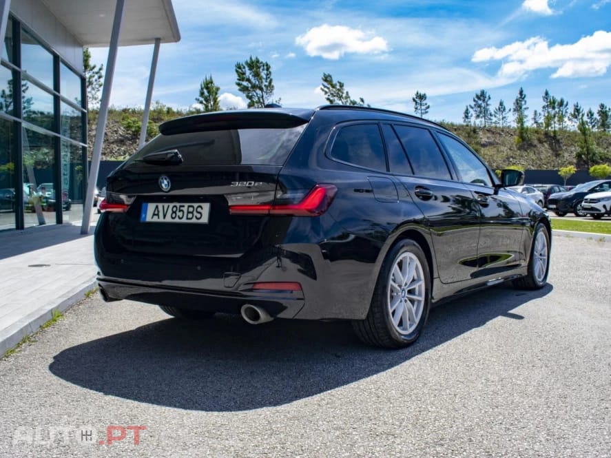 BMW 320 e Touring Auto