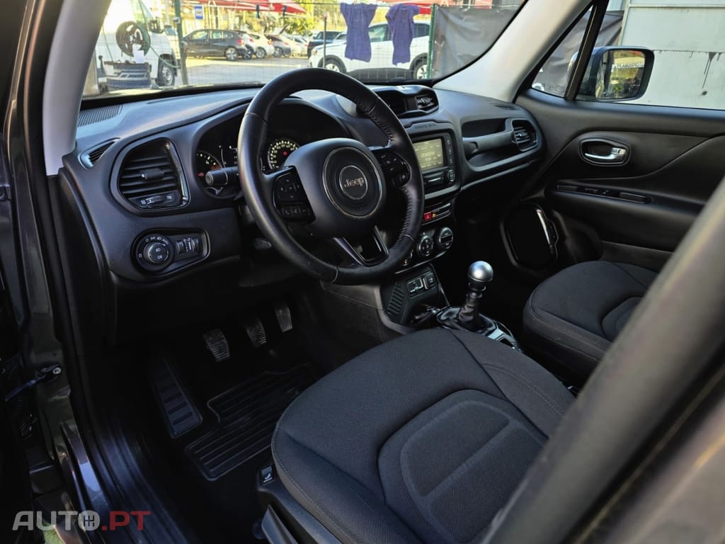 Jeep Renegade 1.6 MJD Night Eagle