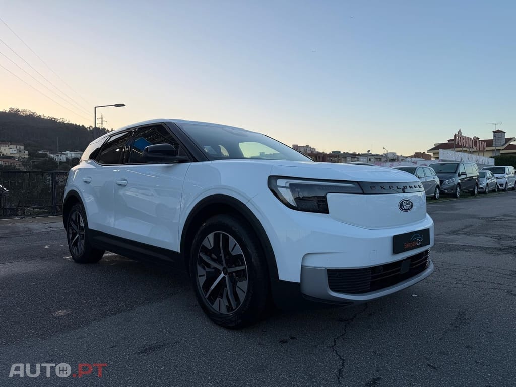 Ford Explorer 77 kWh Select