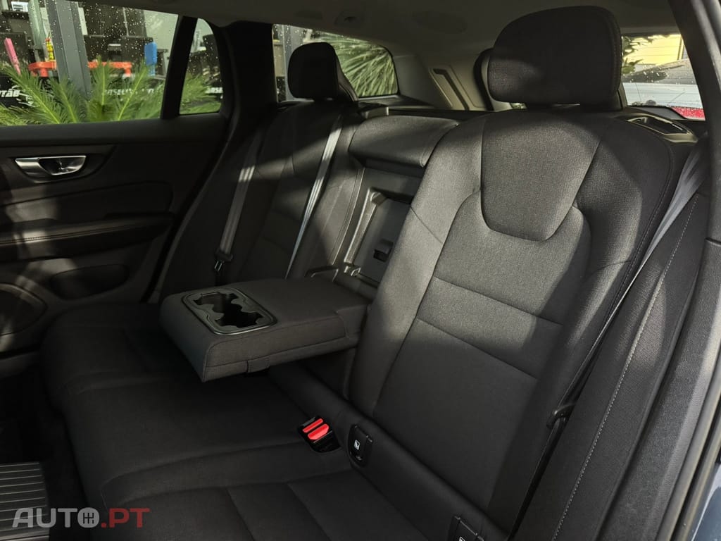 Volvo V60 2.0 T6 AWD TE R-Design Expression