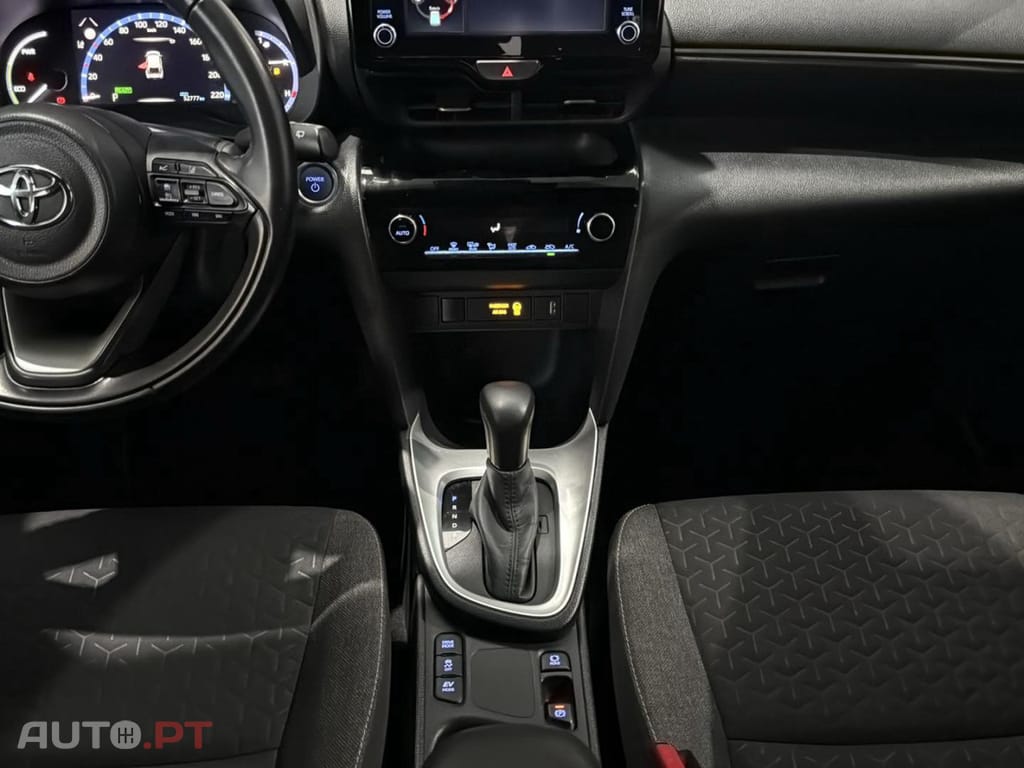 Toyota Yaris Cross 1.5 HDF Square Collection